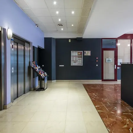 Pythagore Grande Arche Aparthotel Courbevoie