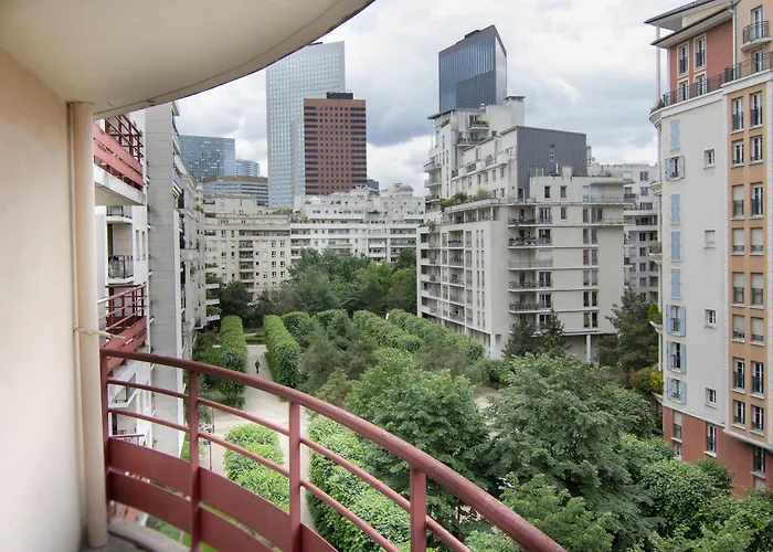 Pythagore Grande Arche Aparthotel Courbevoie